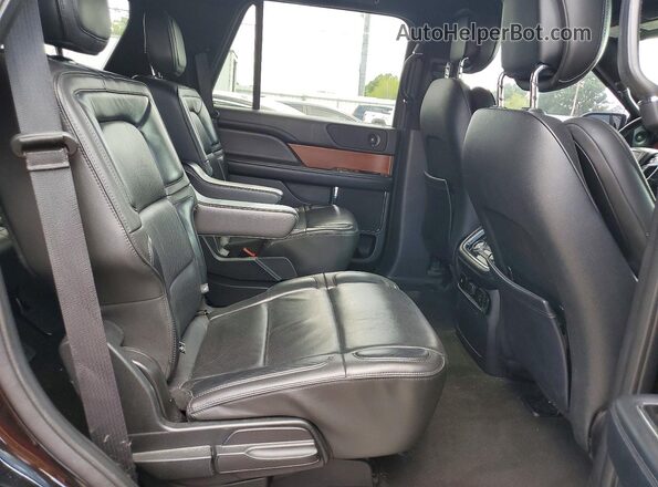 5LMJJ2HT5JEL11237 2018 LINCOLN NAVIGATOR Черный Вид задней части салона