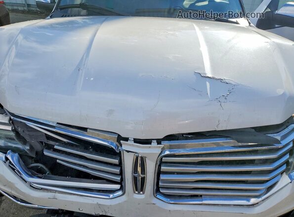 5LMJJ2JT3GEL00305 2016 LINCOLN NAVIGATOR White ძრავის განყოფილების ხედი