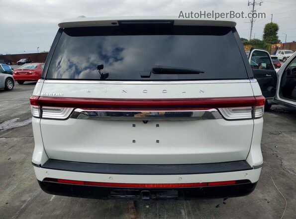 5LMJJ2LG2REL13016 2024 LINCOLN NAVIGATOR White უკანა ხედი