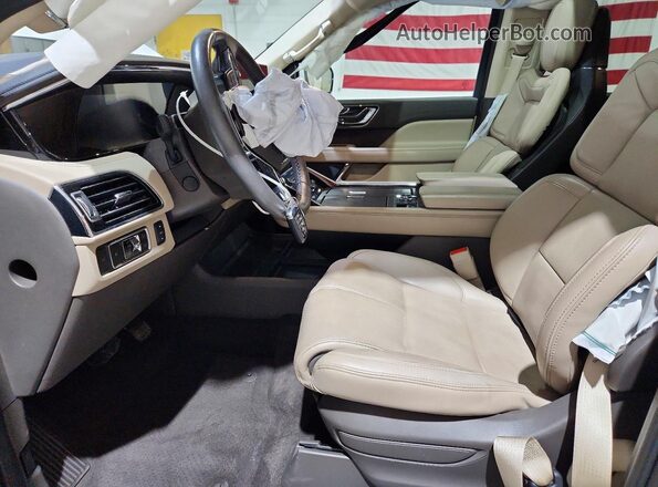 5LMJJ2LG6PEL04123 2023 LINCOLN NAVIGATOR White Vista interior delantera