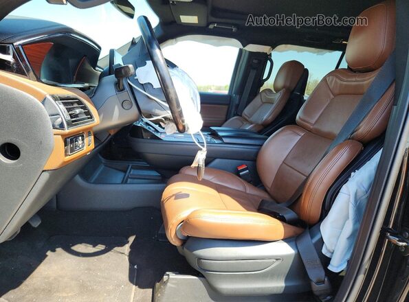 5LMJJ2LG7PEL10433 2023 LINCOLN NAVIGATOR Black Widok wnętrza z przodu
