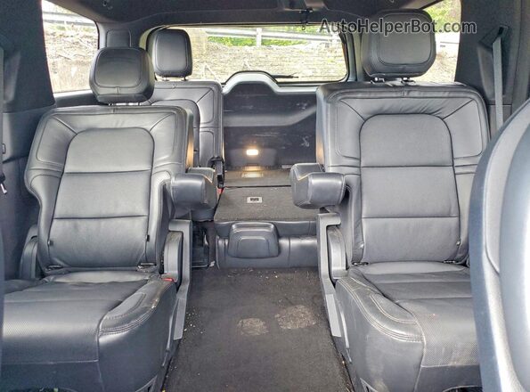 5LMJJ2LGXPEL06067 2023 LINCOLN NAVIGATOR Black Вид задніх сидінь