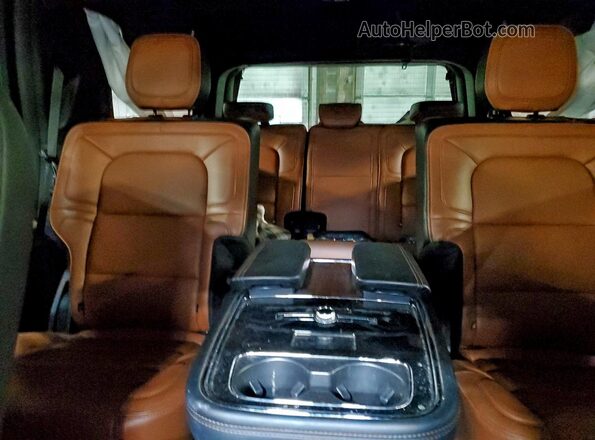 5LMJJ2LT1KEL06058 2019 LINCOLN NAVIGATOR Black უკანა სავარძლების ხედი