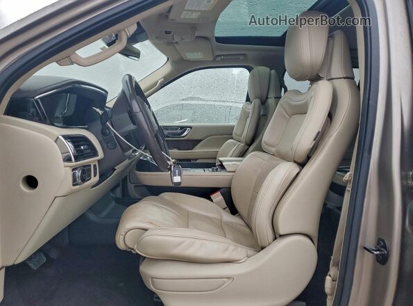 5LMJJ2LT9JEL07294 2018 LINCOLN NAVIGATOR Tan Vista interior delantera