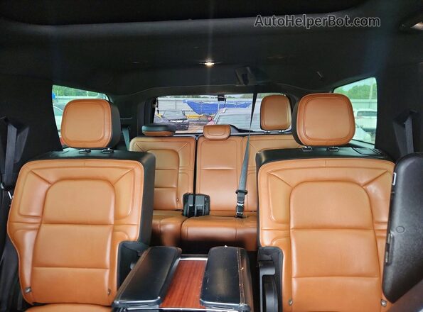5LMJJ2LT9JEL07330 2018 LINCOLN NAVIGATOR Черный Вид задних сидений