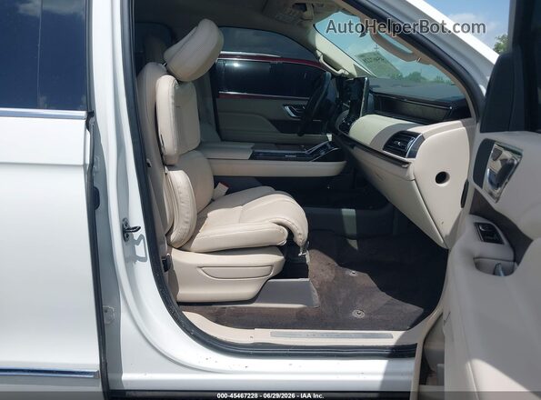 5LMJJ2MT8MEL08021 2021 LINCOLN NAVIGATOR White Սալոնի դիմացի տեսք