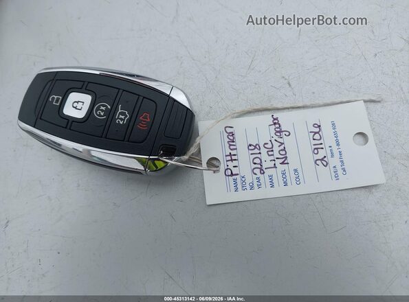 5LMJJ2NT5JEL04292 2018 LINCOLN NAVIGATOR Red Առջևի վահանակի տեսք