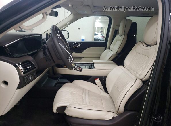 5LMJJ2TG5REL11115 2024 LINCOLN NAVIGATOR Black Սալոնի դիմացի տեսք