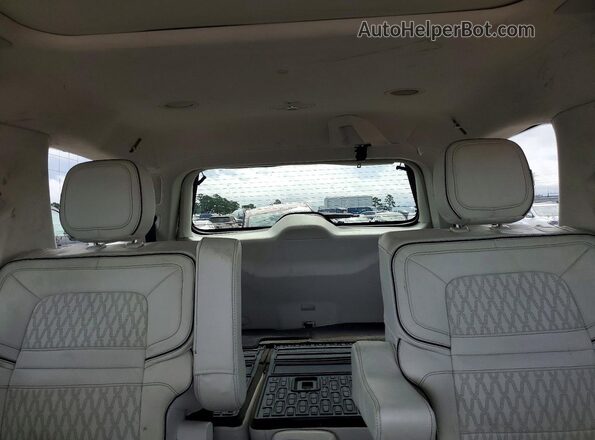 5LMJJ2TG6REL19658 2024 LINCOLN NAVIGATOR Black Вид задніх сидінь