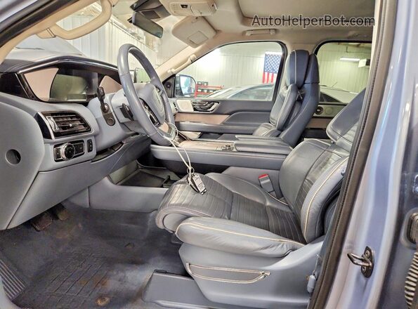 5LMJJ2TT0KEL24907 2019 LINCOLN NAVIGATOR Синий Вид салона спереди