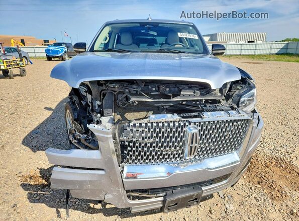 5LMJJ3LG0REL02831 2024 LINCOLN NAVIGATOR Silver Front view