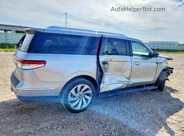 5LMJJ3LG0REL02831 2024 LINCOLN NAVIGATOR Silver Rear right