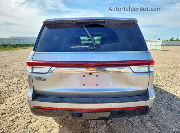 5LMJJ3LG0REL02831 2024 LINCOLN NAVIGATOR Silver Rear view