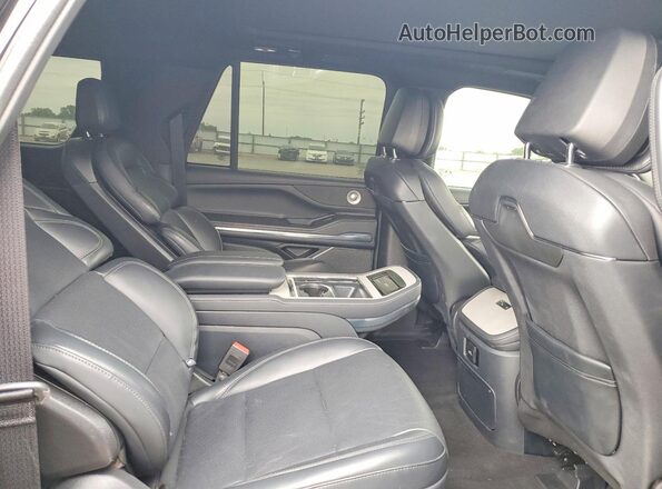 5LMJJ3LG5SEL13099 2025 LINCOLN NAVIGATOR Black Widok wnętrza z tyłu