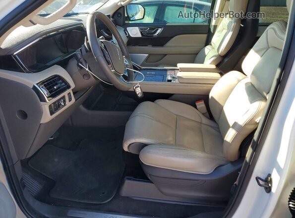 5LMJJ3LG6PEL07349 2023 LINCOLN NAVIGATOR Beige Vista interior delantera