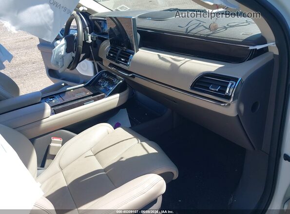 5LMJJ3LG7REL18069 2024 LINCOLN NAVIGATOR Белый Вид салона спереди