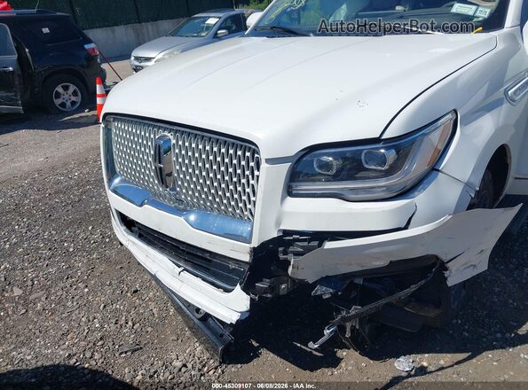 5LMJJ3LG7REL18069 2024 LINCOLN NAVIGATOR Белый Вид спереди