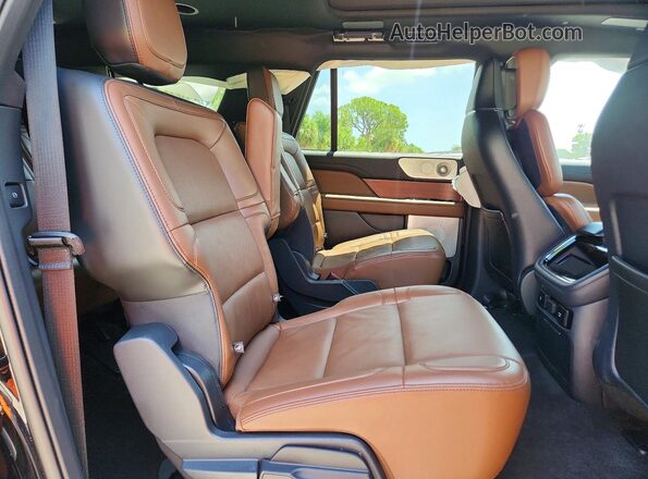 5LMJJ3LG9PEL11220 2023 LINCOLN NAVIGATOR Black 