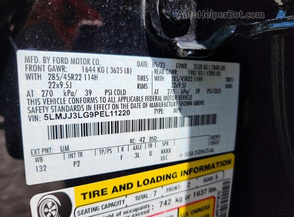 5LMJJ3LG9PEL11220 2023 LINCOLN NAVIGATOR Black 