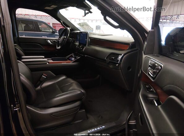 5LMJJ3LT1MEL03041 2021 LINCOLN NAVIGATOR Black Front interior view