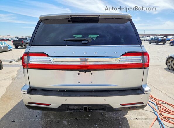 5LMJJ3LT4JEL08200 2018 LINCOLN NAVIGATOR Silver Vista trasera
