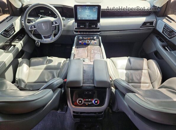 5LMJJ3LT4JEL08200 2018 LINCOLN NAVIGATOR Silver Vista del salpicadero