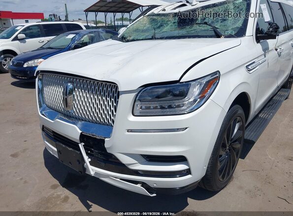 5LMJJ3LT8MEL18295 2021 LINCOLN NAVIGATOR Белый Вид спереди
