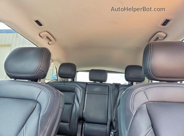 5LMPJ8J40SJ890940 2025 LINCOLN NAUTILUS Black Rear seats view