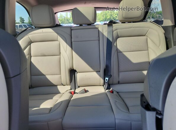 5LMPJ8J40SJ906456 2025 LINCOLN NAUTILUS White Հետևի նստատեղերի տեսք