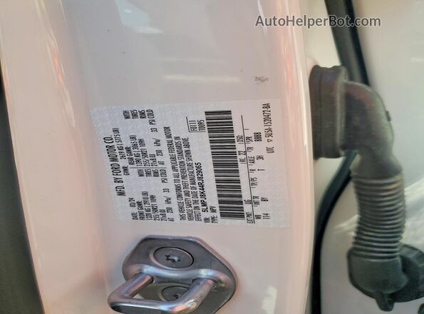 5LMPJ8K44RJ829065 2024 LINCOLN NAUTILUS White 