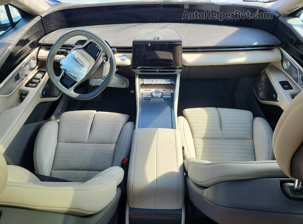 5LMPJ8K46SJ950069 2025 LINCOLN NAUTILUS Maroon Vista del salpicadero