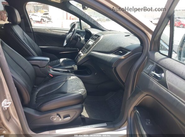 5LMTJ2DH2HUL45727 2017 LINCOLN MKC Серый Вид салона спереди