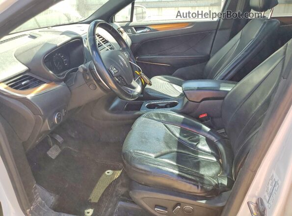 5LMTJ3DH0GUJ04155 2016 LINCOLN MKC White Սալոնի դիմացի տեսք