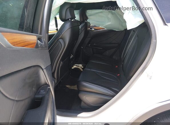 5LMTJ3DH2KUL52786 2019 LINCOLN MKC White Widok naklejki z numerem VIN