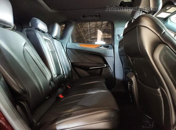5LMTJ3DH8HUL72081 2017 LINCOLN MKC Burgundy Widok wnętrza z tyłu