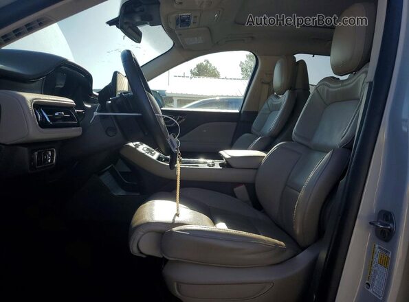 5LMYJ8XY0NNL02188 2022 LINCOLN AVIATOR White წინა სალონის ხედი