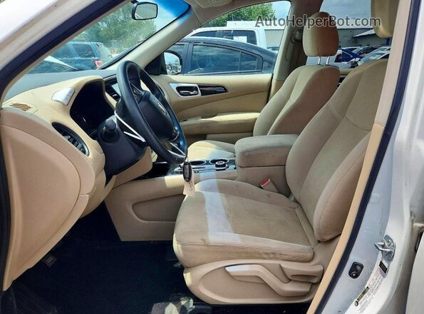 5N1AR2MM0GC630706 2016 NISSAN PATHFINDER White Front interior view