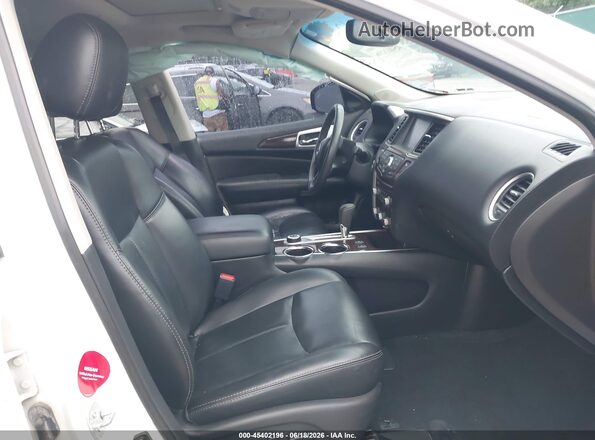 5N1AR2MM3GC647127 2016 NISSAN PATHFINDER White Вид салону спереду