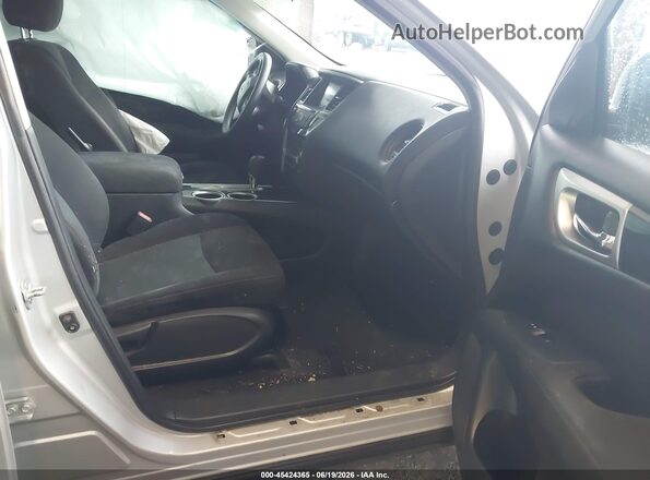 5N1AR2MN0GC665559 2016 NISSAN PATHFINDER Silver Սալոնի դիմացի տեսք