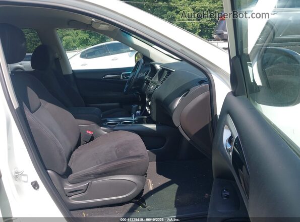 5N1AR2MN2GC611213 2016 NISSAN PATHFINDER White Front interior view