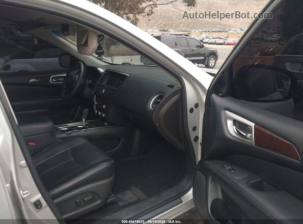 5N1AR2MN2GC622261 2016 NISSAN PATHFINDER Silver Սալոնի դիմացի տեսք