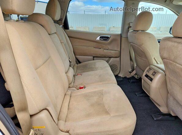 5N1AR2MN5GC670255 2016 NISSAN PATHFINDER White Vista interior trasera
