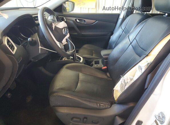 5N1AT2MM2GC799885 2016 NISSAN ROGUE White Front interior view