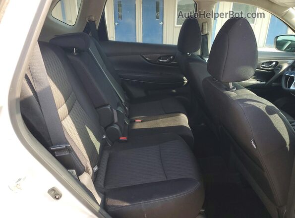 5N1AT2MM2HC734116 2017 NISSAN ROGUE Silver Vista interior trasera