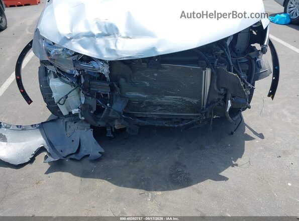 5N1AT2MT0GC870086 2016 NISSAN ROGUE Silver Front view
