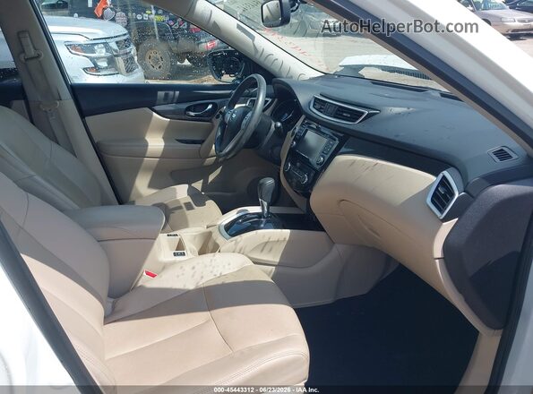 5N1AT2MT0GC915222 2016 NISSAN ROGUE White Front interior view