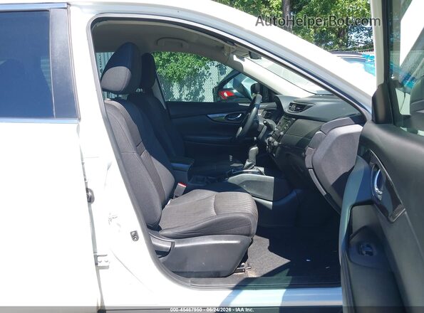 5N1AT2MT0HC787968 2017 NISSAN ROGUE White Widok wnętrza z przodu