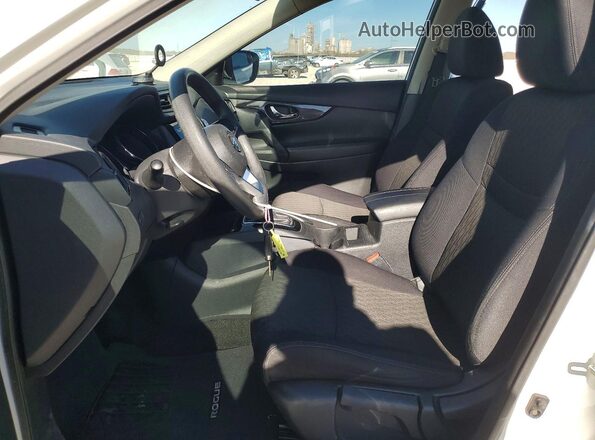 5N1AT2MT0HC847103 2017 NISSAN ROGUE White Front interior view