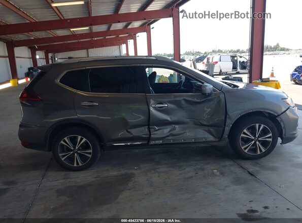 5N1AT2MT0JC734659 2018 NISSAN ROGUE Серебряный Вид щитка приборов