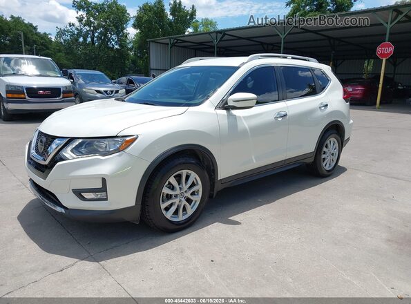 5N1AT2MT0JC801972 2018 NISSAN ROGUE White წინა მარცხენა ხედი სამი მეოთხედიდან